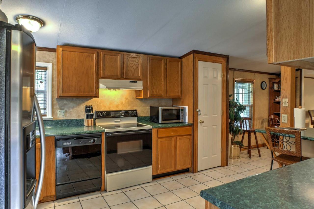 Ooltewah Cabin With Grill, Pool Table And Porch! מראה חיצוני תמונה