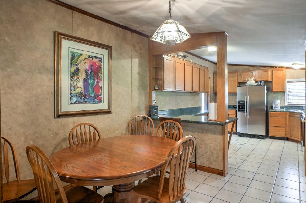 Ooltewah Cabin With Grill, Pool Table And Porch! מראה חיצוני תמונה