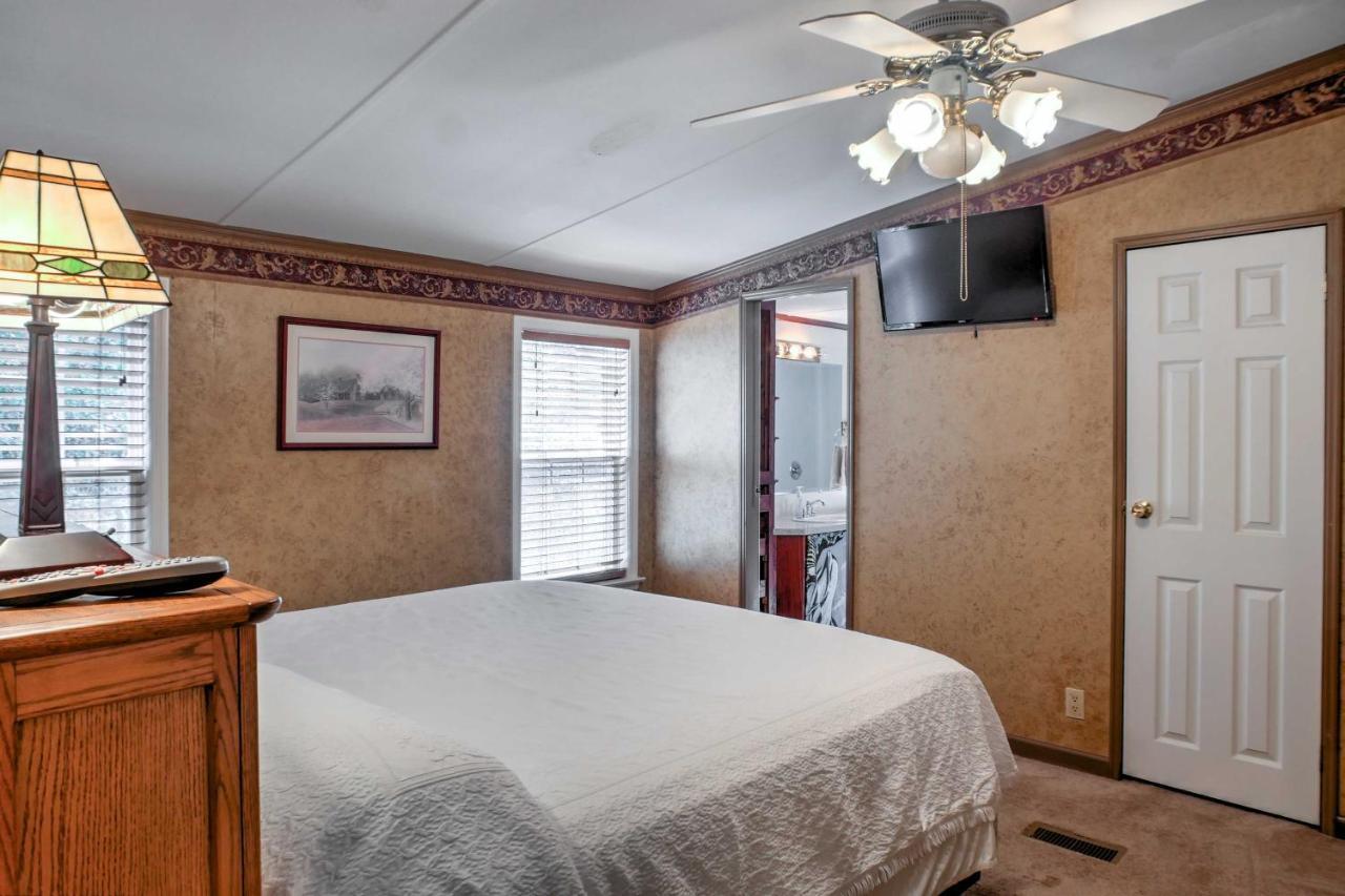 Ooltewah Cabin With Grill, Pool Table And Porch! מראה חיצוני תמונה